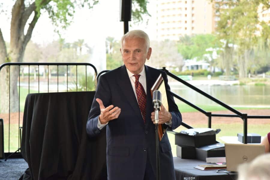 Vincent DeLeo, MD, recipient of 2025 DF Lifetime Career Educator Honorary Award